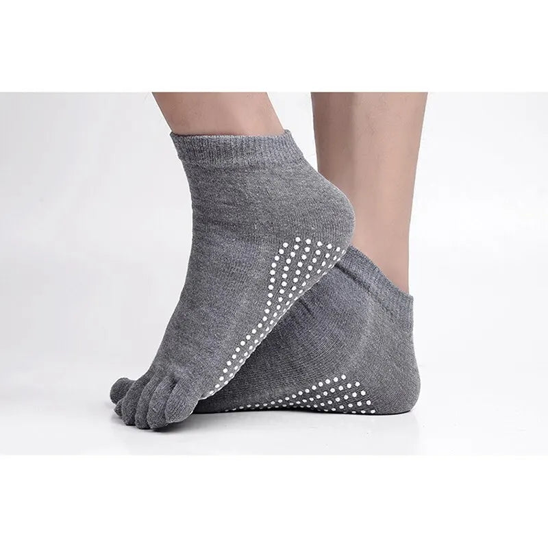 Non-Slip Five-Toe Men’s Pilates & Yoga Socks – Breathable Cotton Grip Socks