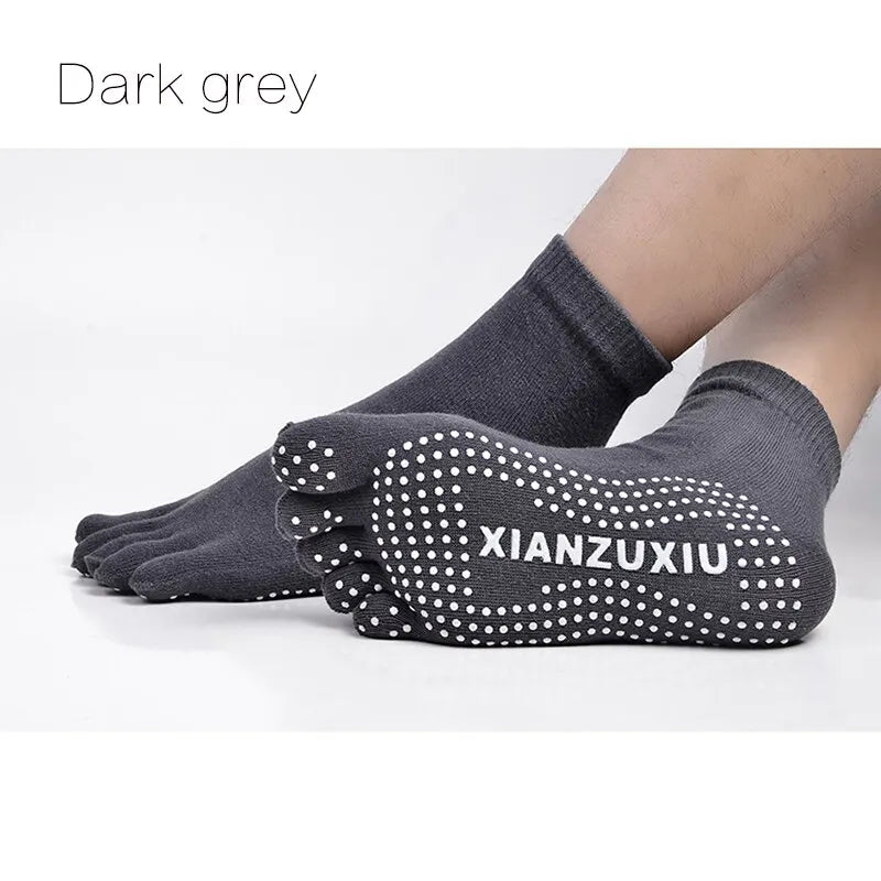 Non-Slip Five-Toe Men’s Pilates & Yoga Socks – Breathable Cotton Grip Socks